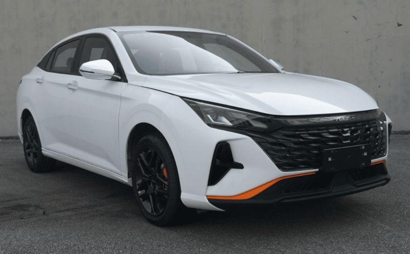 Dongfeng Aeolus Yixuan — Diseño deportivo y alta tecnología para tu viaje. Auto de renta en Cuba con Rentacaresa.